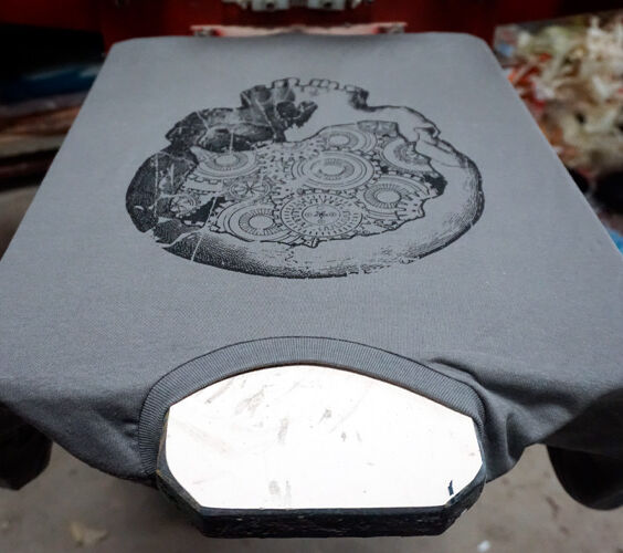 T-SHIRT “IRON SKULL”